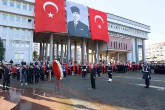 Atatürk, Yurtta Anıldı