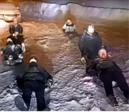 Kümbet Yaylası'nda Tehlikeli Kar Raftingi