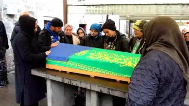 Kocaeli'nde 5 Yaşındaki Asya Kanserle Kaybettiği Yaşam Mücadelesini