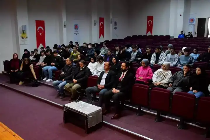 Espiye'de Öğrencilerle Buluşma: Müftü Gülbe'den Önemli Mesajlar