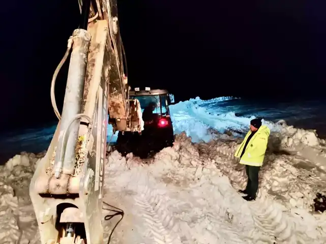Doğu Karadeniz'de Karda Mahsur Kalan İki Kişi Kurtarıldı