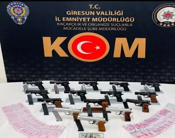Doğu Karadeniz'de Büyük Silah Operasyonu: 15 Tabanca Ele Geçirildi!