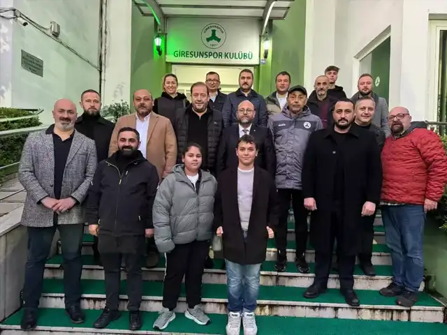 Siyasi Parti Temsilcisi, Yerel Takımı Ziyaret Etti